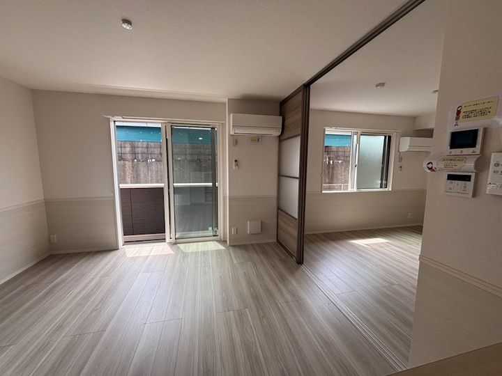 トリシアYH IIの居間