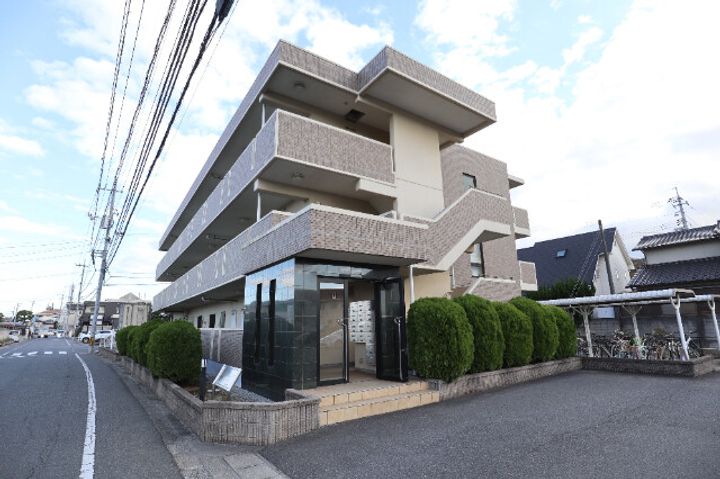 岡山県倉敷市吉岡(マンション)の賃貸物件の外観
