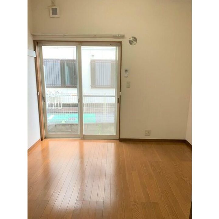田無フォーエイトの居間