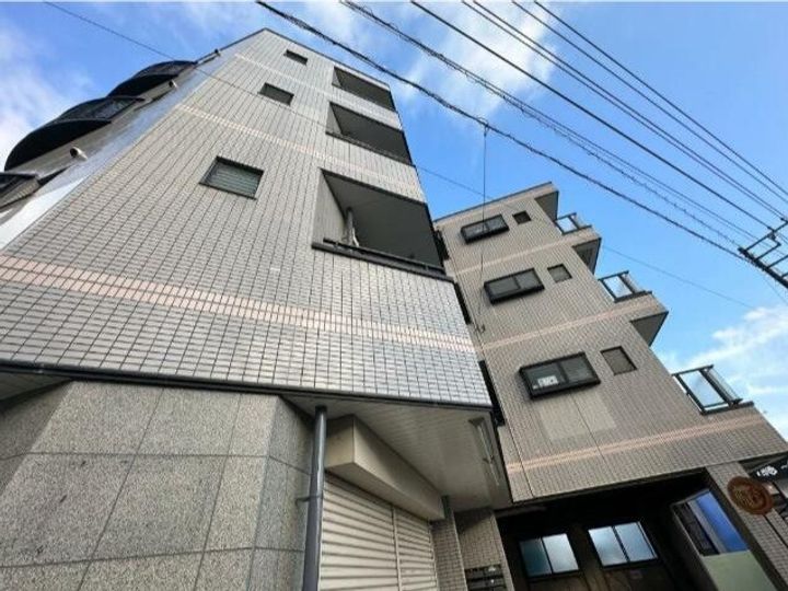 カサブランカ秦野の外観