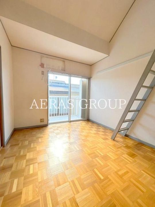 パレスワンの居間