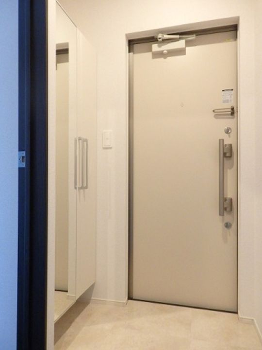 カ-サ祇園の玄関