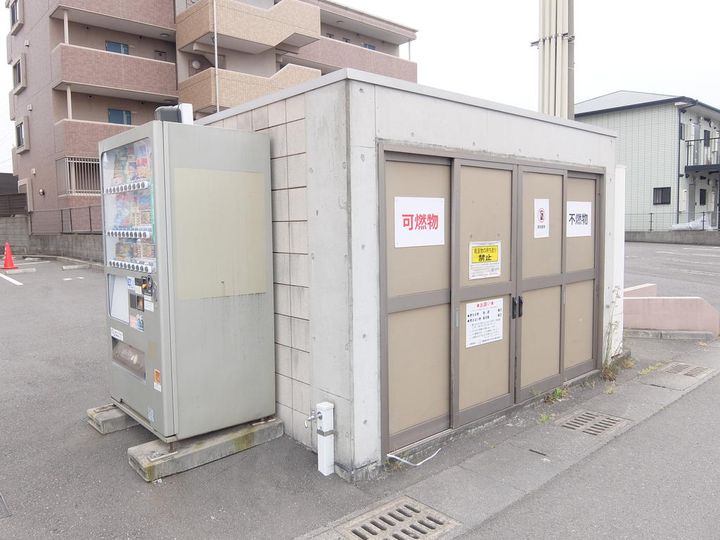 ホワイトライトの内装