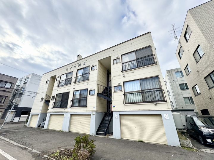 ハイツ川上の外観