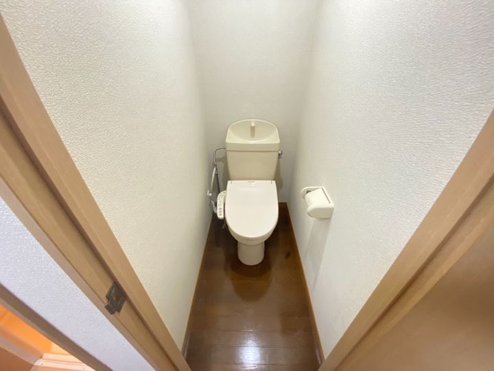 オフィスステーションの内装