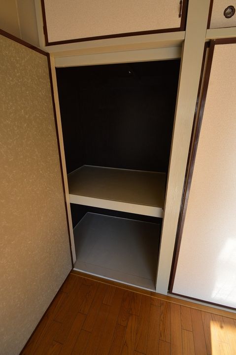 与野中里住宅の内装