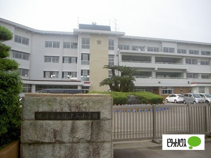 ディアコートの周辺