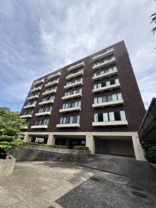 神奈川県横浜市中区山手町(マンション)の賃貸物件の外観