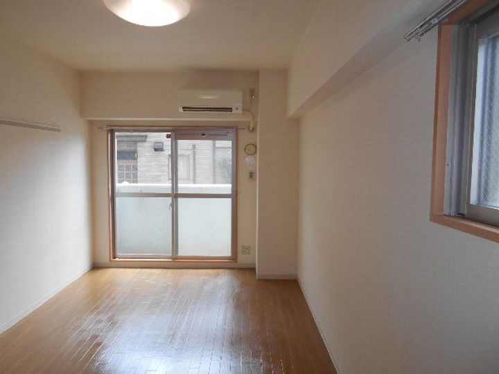 ビバ犬山の居間