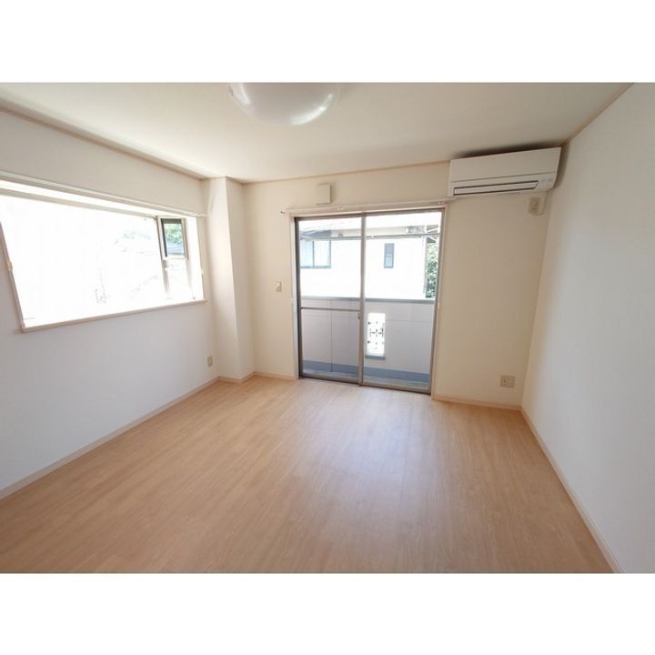 エスペシア華IIの居間