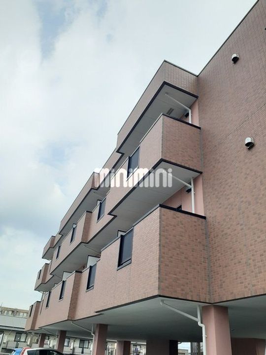 マーベラスの内装