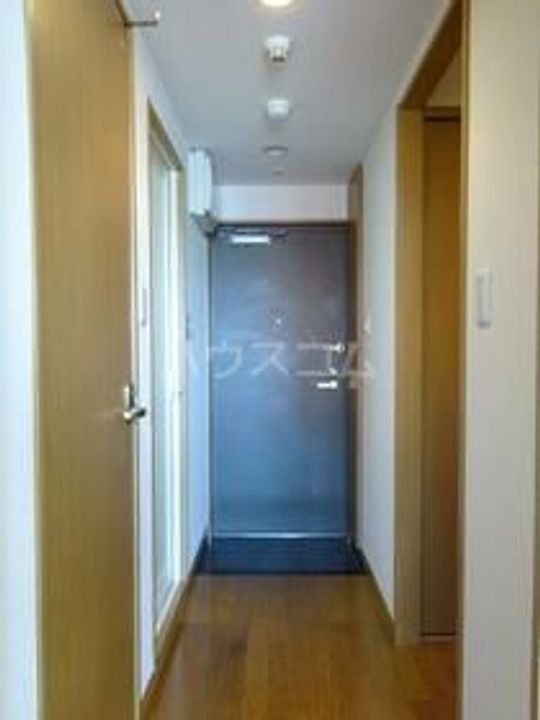 パレステュディオ五反田の玄関