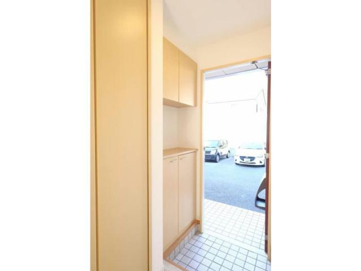 メゾン・ド・ファミーユの玄関