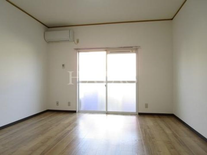 コーポウエストIの居間