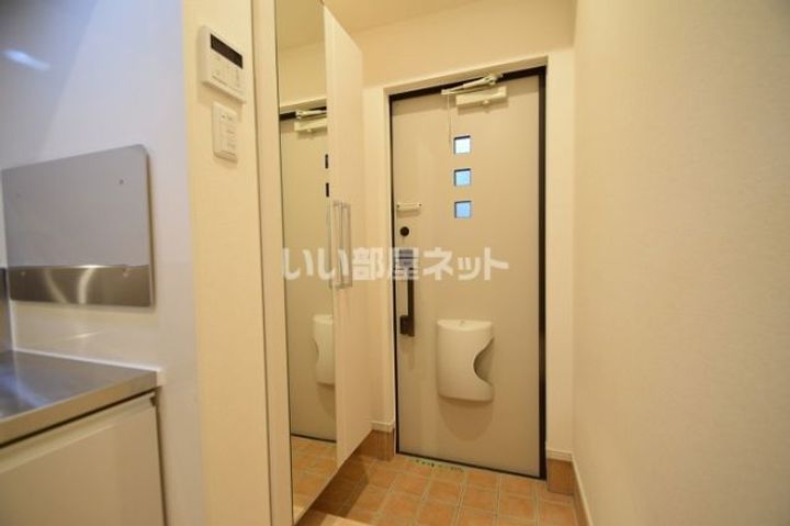 大阪府豊中市螢池南町2(アパート)の賃貸物件の玄関