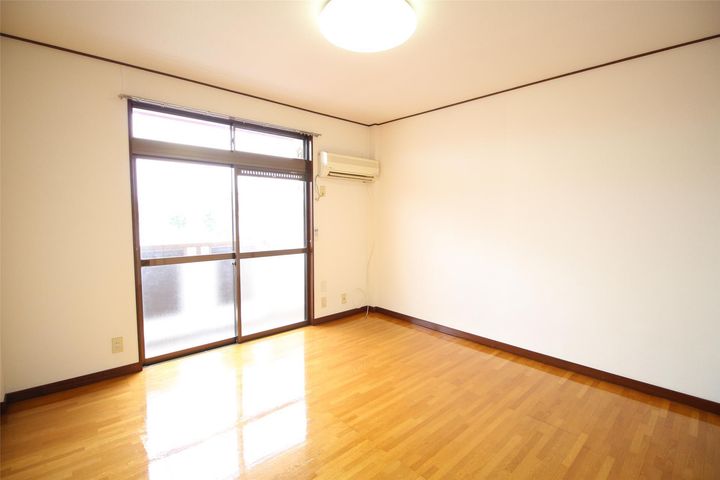 第2小見パレスの居間