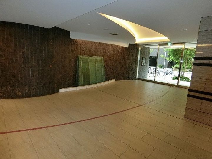 セレニテ本町グランデの地図