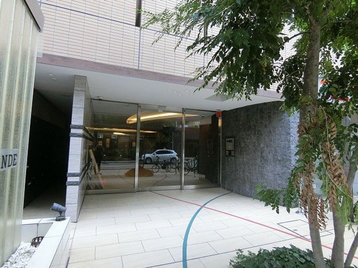 セレニテ本町グランデの地図