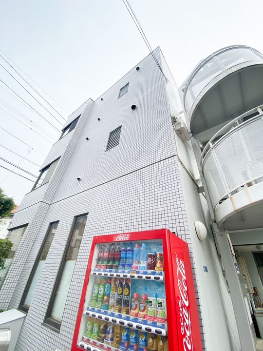 塚田ビルの外観