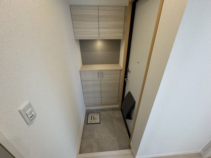 ボナールWESTの玄関