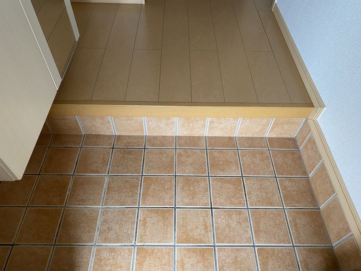 兵庫県姫路市飾磨区今在家7(アパート)の賃貸物件の玄関