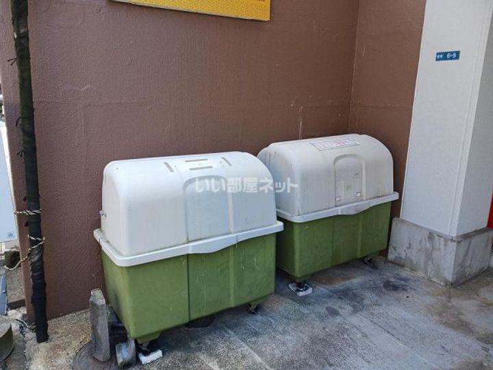 メゾンマキシムの地図