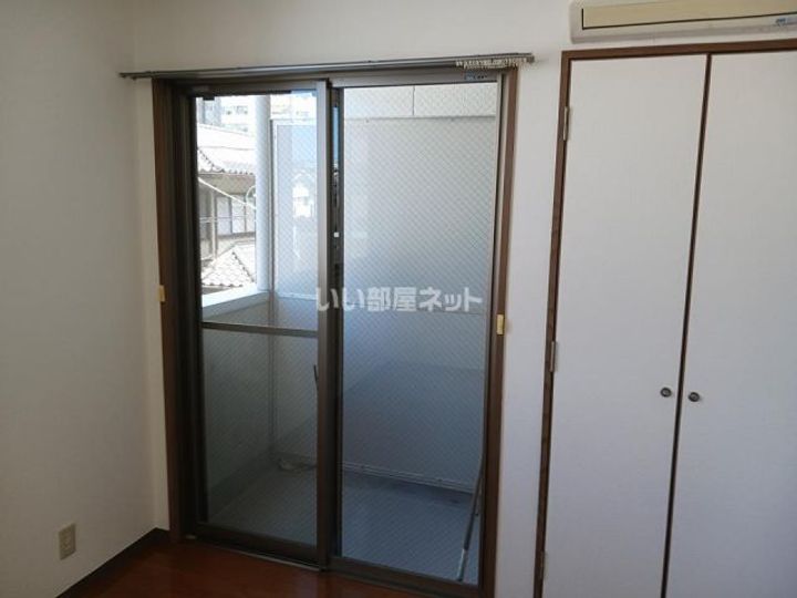 メゾンマキシムの内装