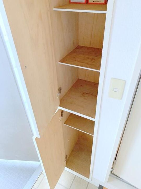 プレステージ三鷹の玄関