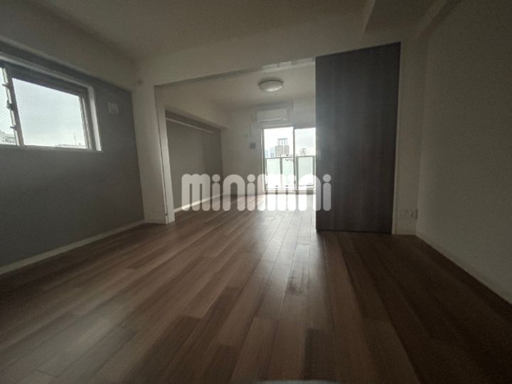 プレサンス丸の内フォートの居間