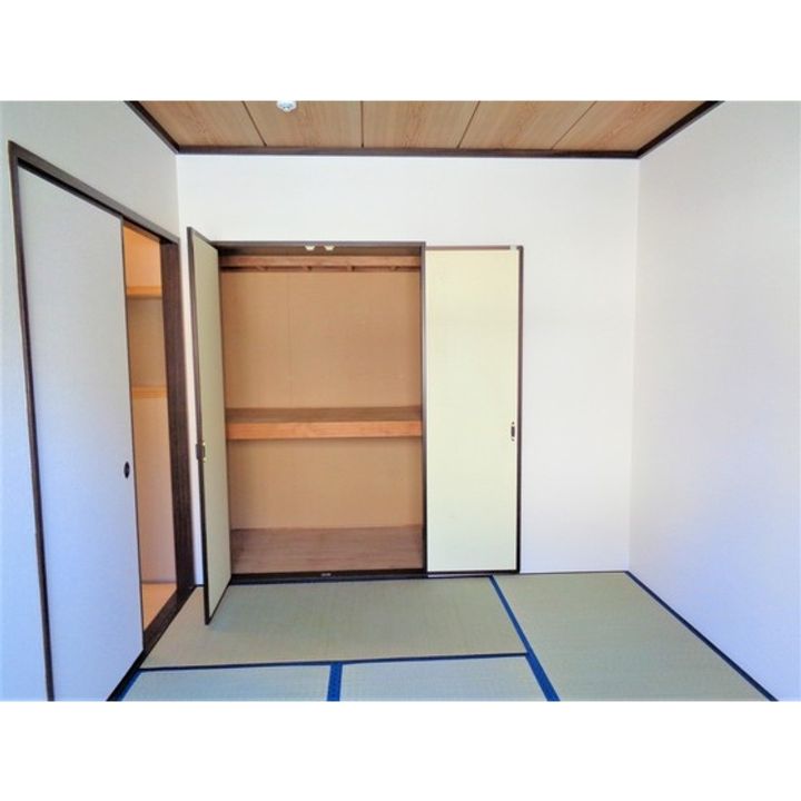 タウニィ今村の内装