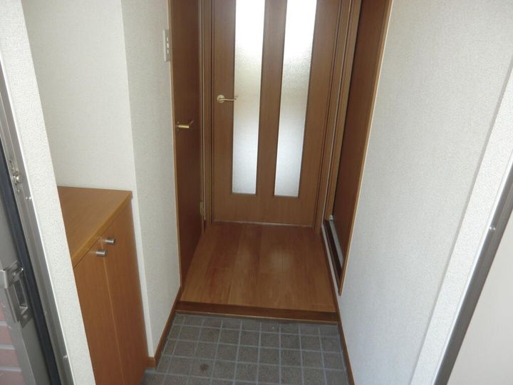 栃木県宇都宮市平松本町(アパート)の賃貸物件の玄関