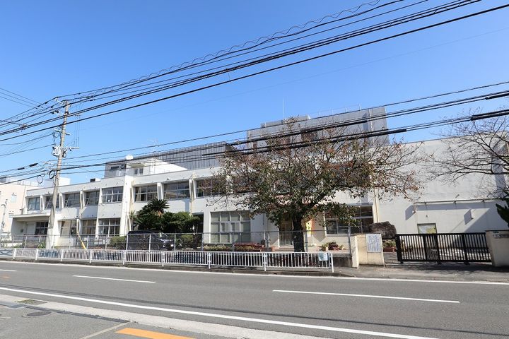 エルグランド二日市の周辺