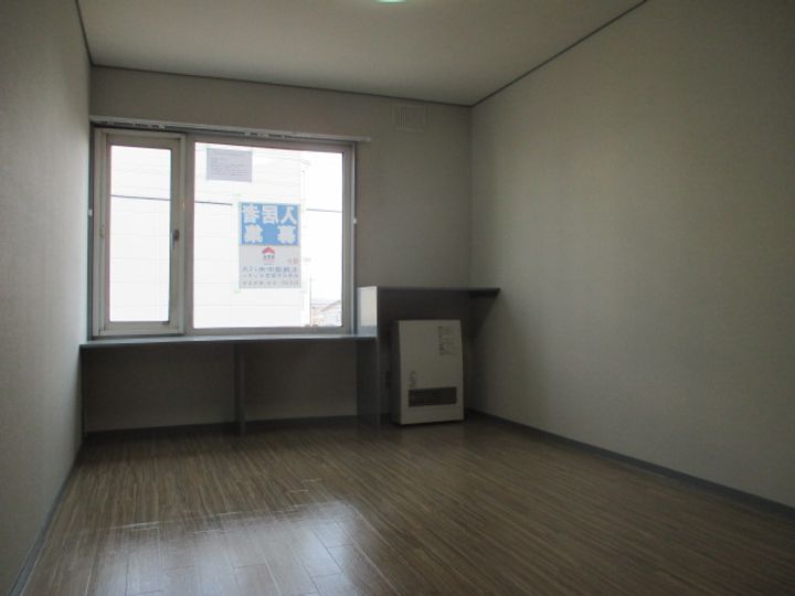 サニーヒルレジデンス1の居間