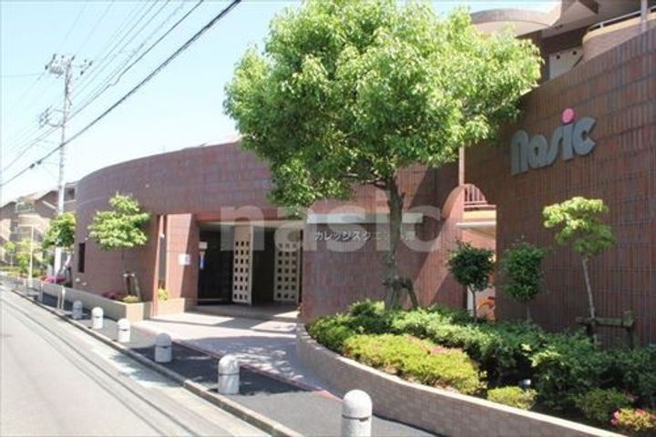 カレッジスクエア多摩の外観