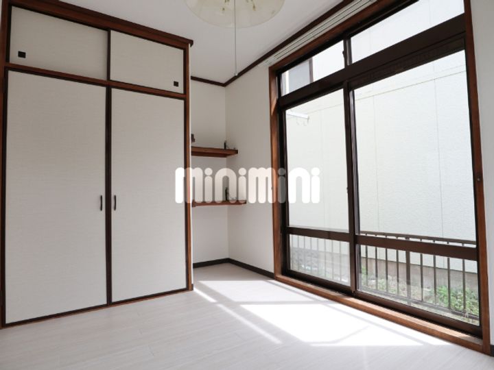 ハイムAZUSAの居間