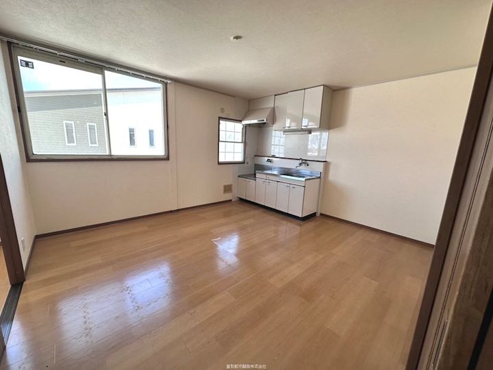 メゾンフレンズの居間