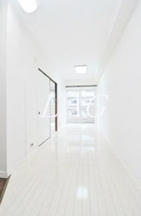 鶯谷マンションの居間