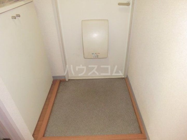 リバーサイドフジII棟の玄関