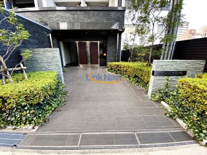 レジュールアッシュ九条の地図