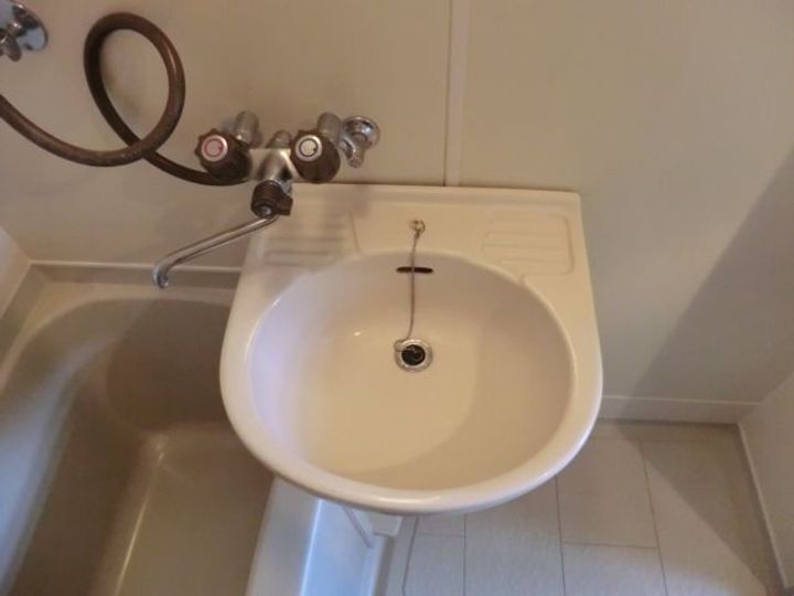 クレスコート国立の内装