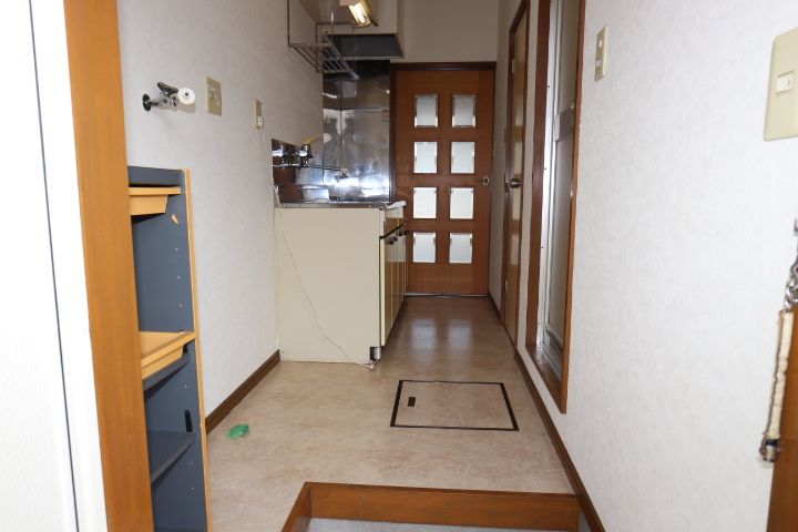 グランディール A104の玄関