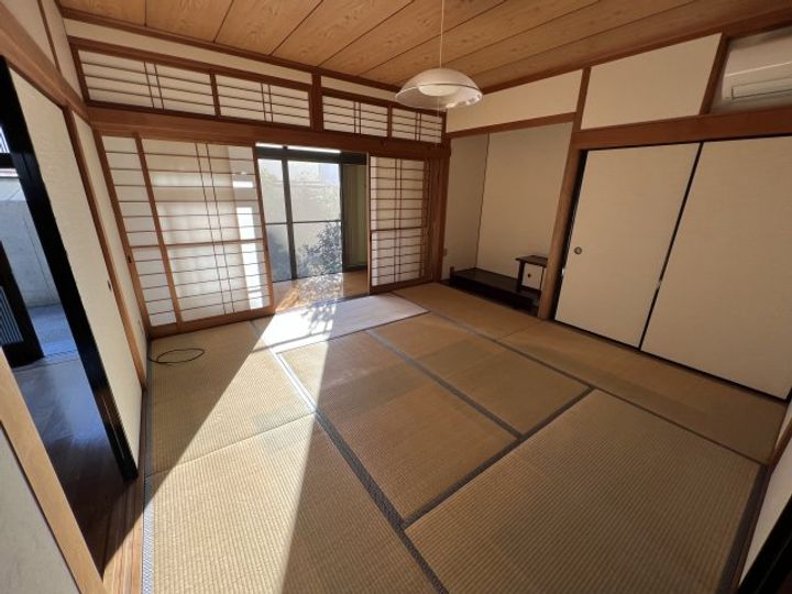 高知県高知市新屋敷2(一戸建)の賃貸物件の居間