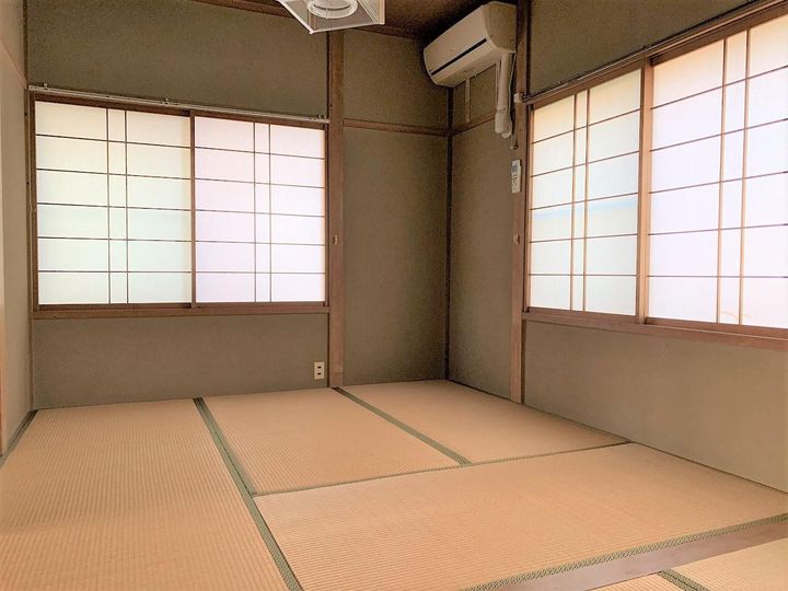 南出アパートBの居間