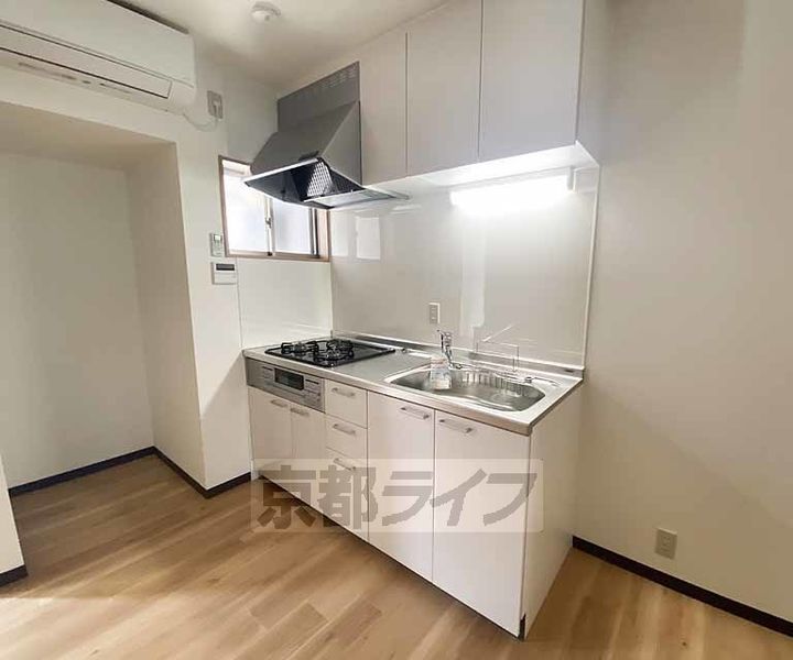 京都府京都市右京区西院春栄町(一戸建)の賃貸物件のキッチン