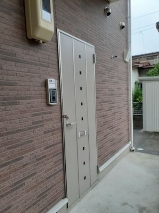 福島県福島市方木田字葉ノ木立(アパート)の賃貸物件の玄関