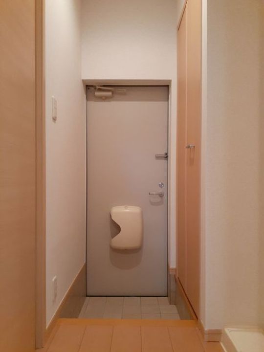 福島県福島市方木田字葉ノ木立(アパート)の賃貸物件の玄関