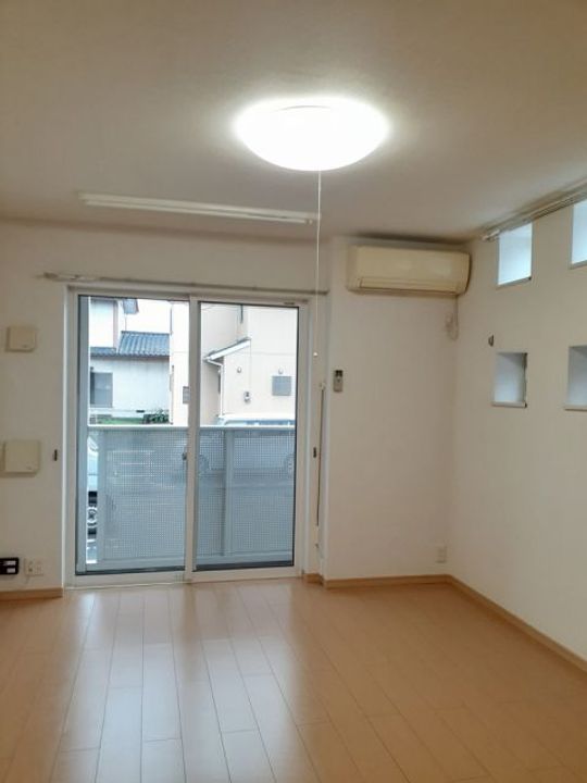 福島県福島市方木田字葉ノ木立(アパート)の賃貸物件の居間