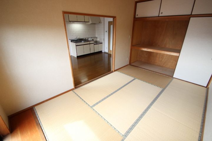 ファミリーコーポ明神の内装