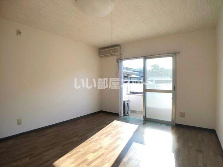 メゾンソレイユの居間