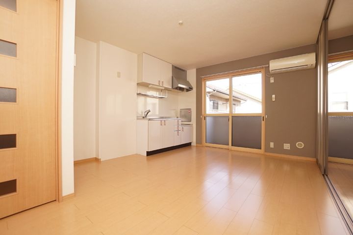 広島県福山市新涯町6(アパート)の賃貸物件の居間